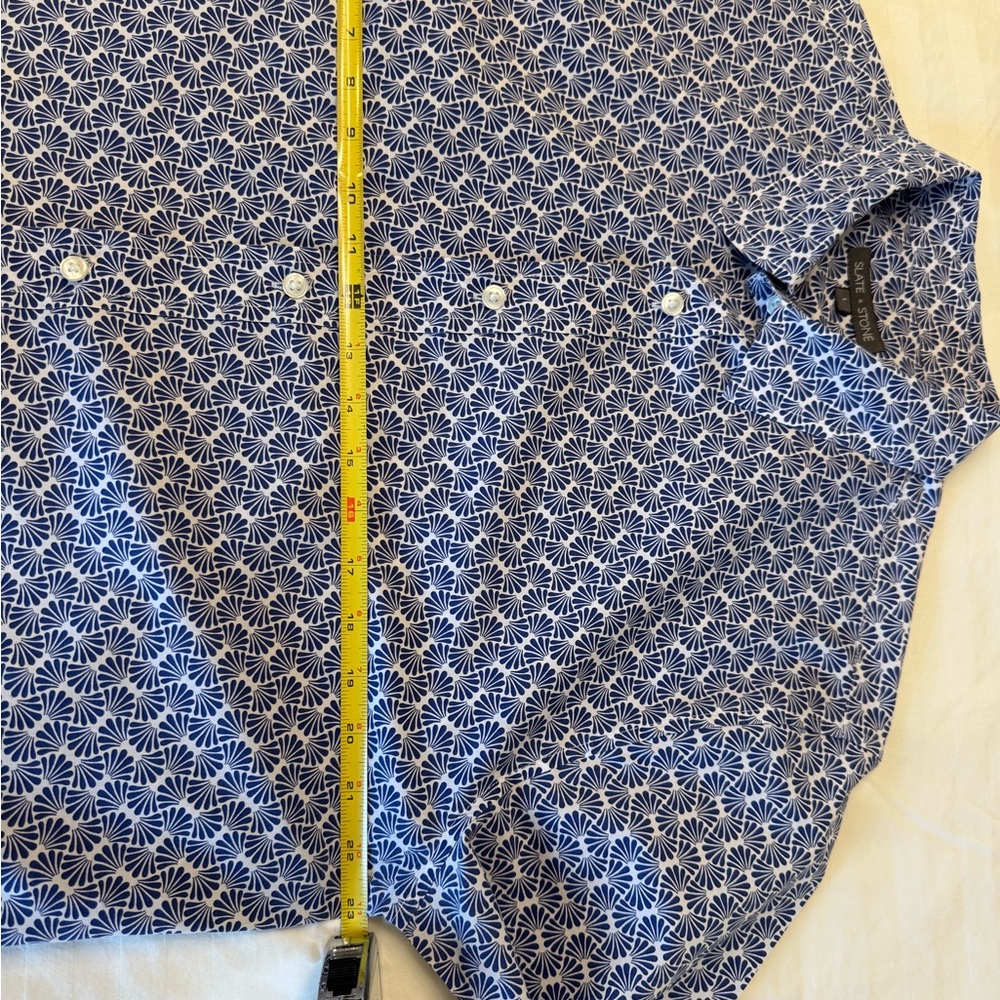 Slate & Stone Blue and White Geometric Print Button-Up Shirt